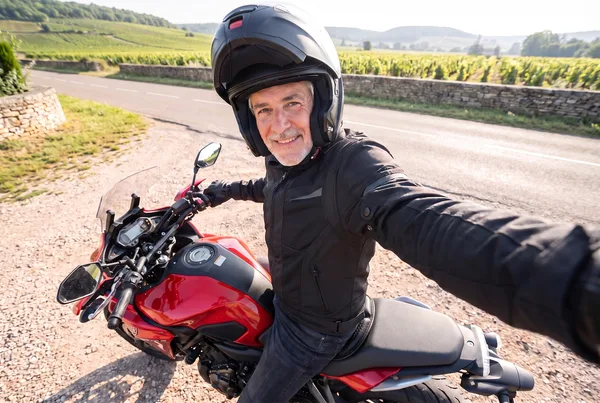 Geir på motorsykkelen sin